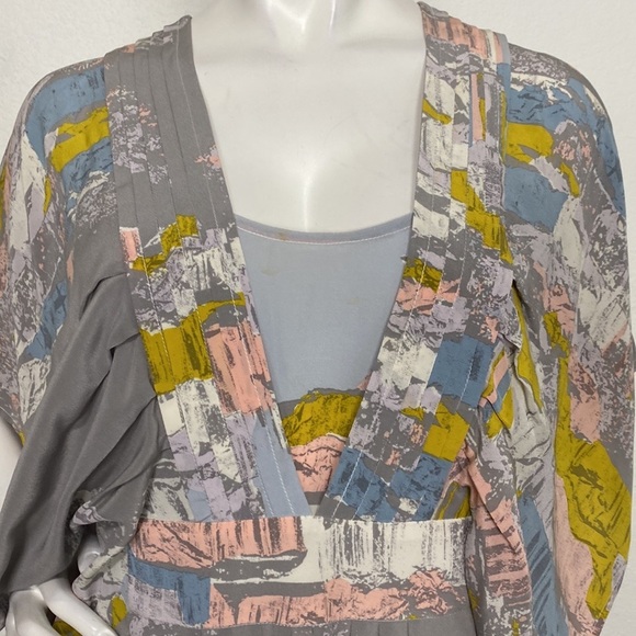 Twinkle by Wenlan Anthropologie Gray Multicolor 100% Silk V-Neck Dress Size 8 - Picture 2 of 8